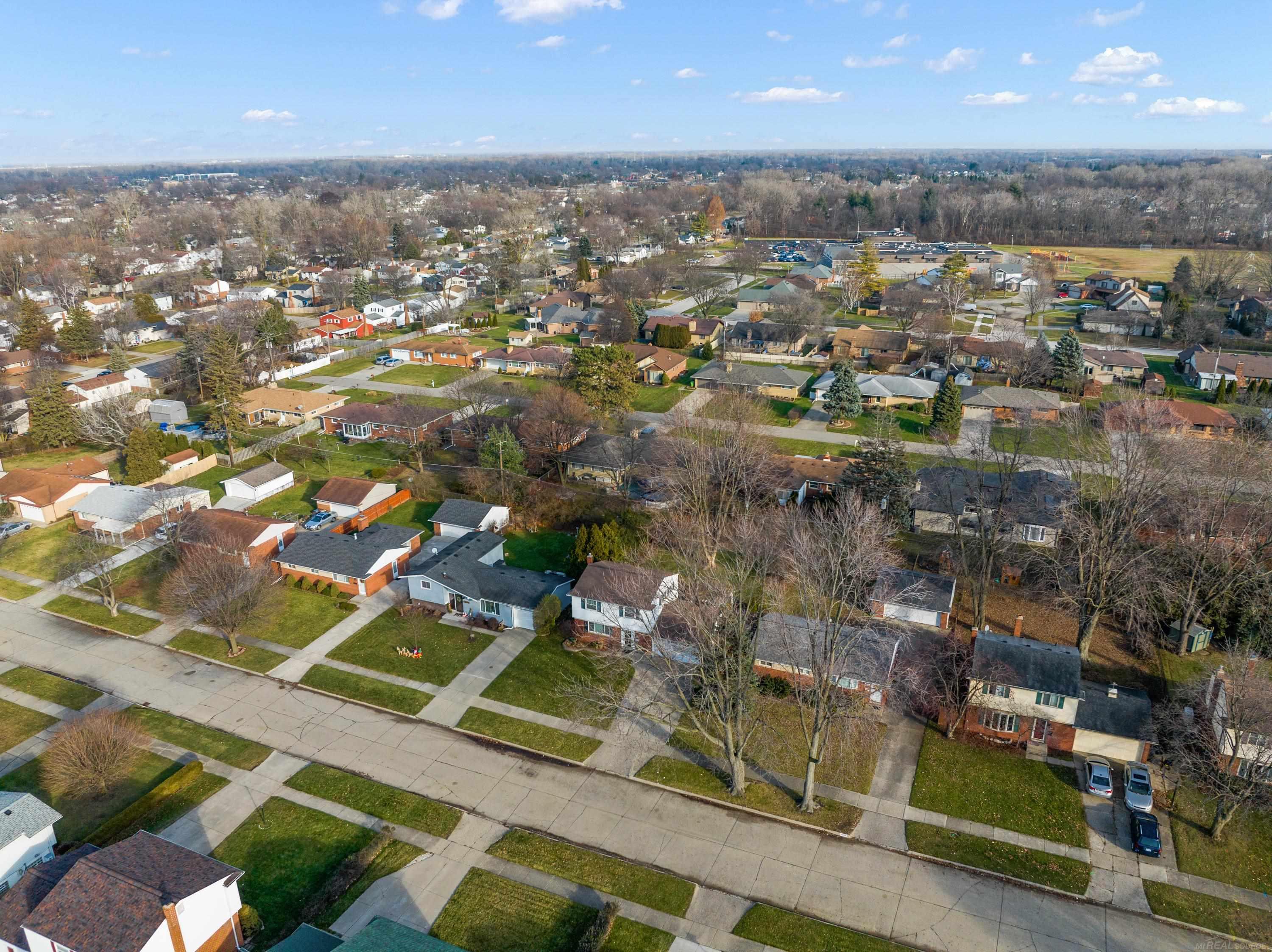 38276 Tottenham Road Sterling Heights, MI 48312 - Photo 41 of 44