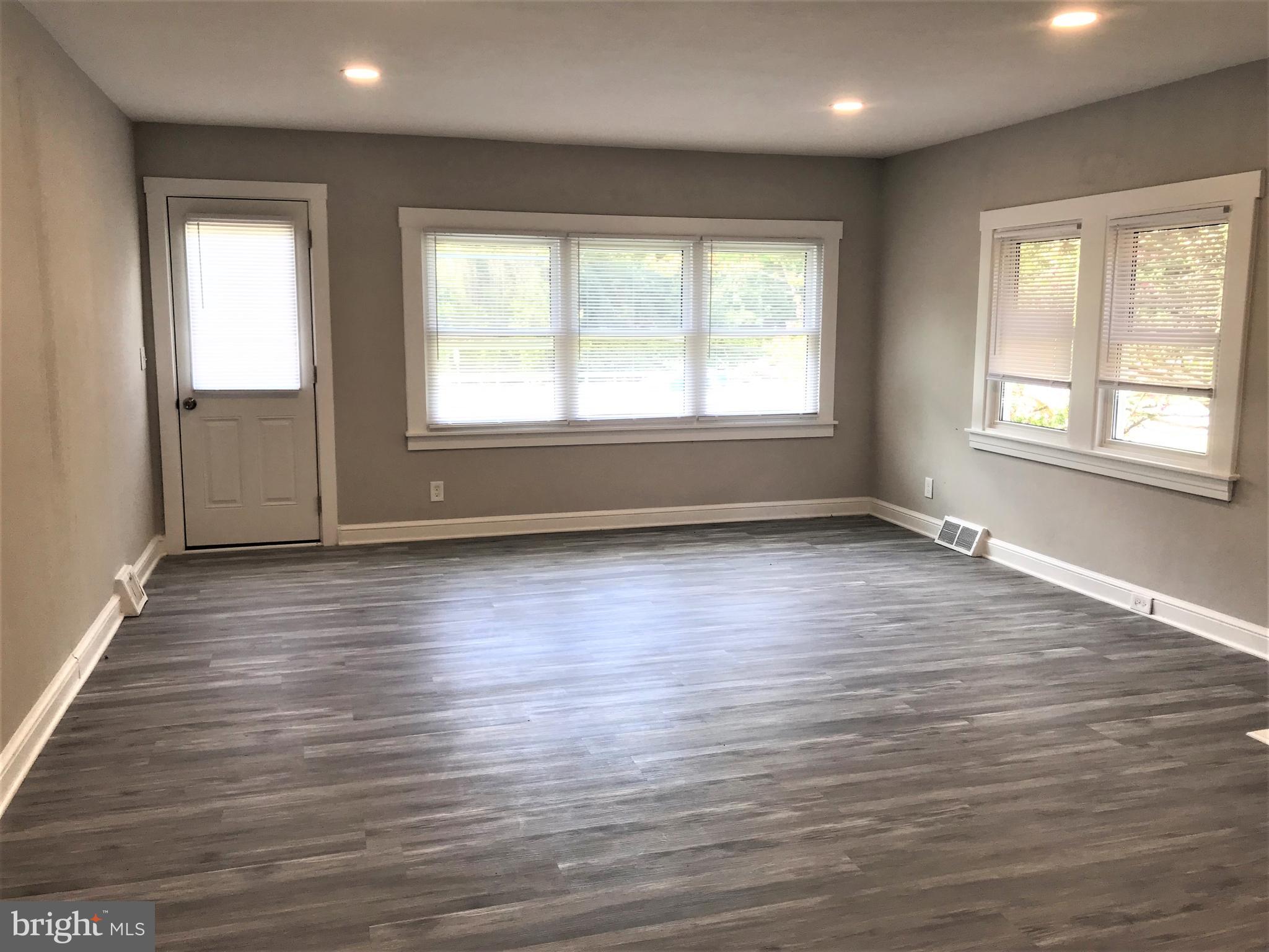 1277 Ritchie Highway, Unit A Arnold, MD 21012 - Photo 7 of 20 View of Living Room/Family Room
