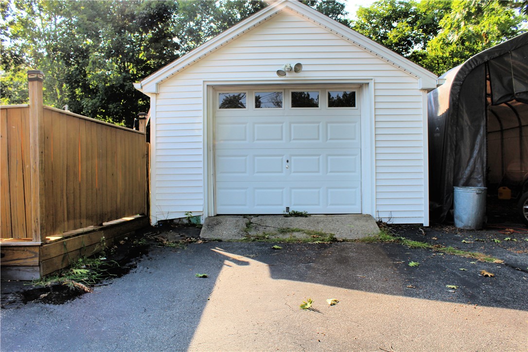 191 Sawmill Road Glocester, RI 02814 - Photo 3 of 26
