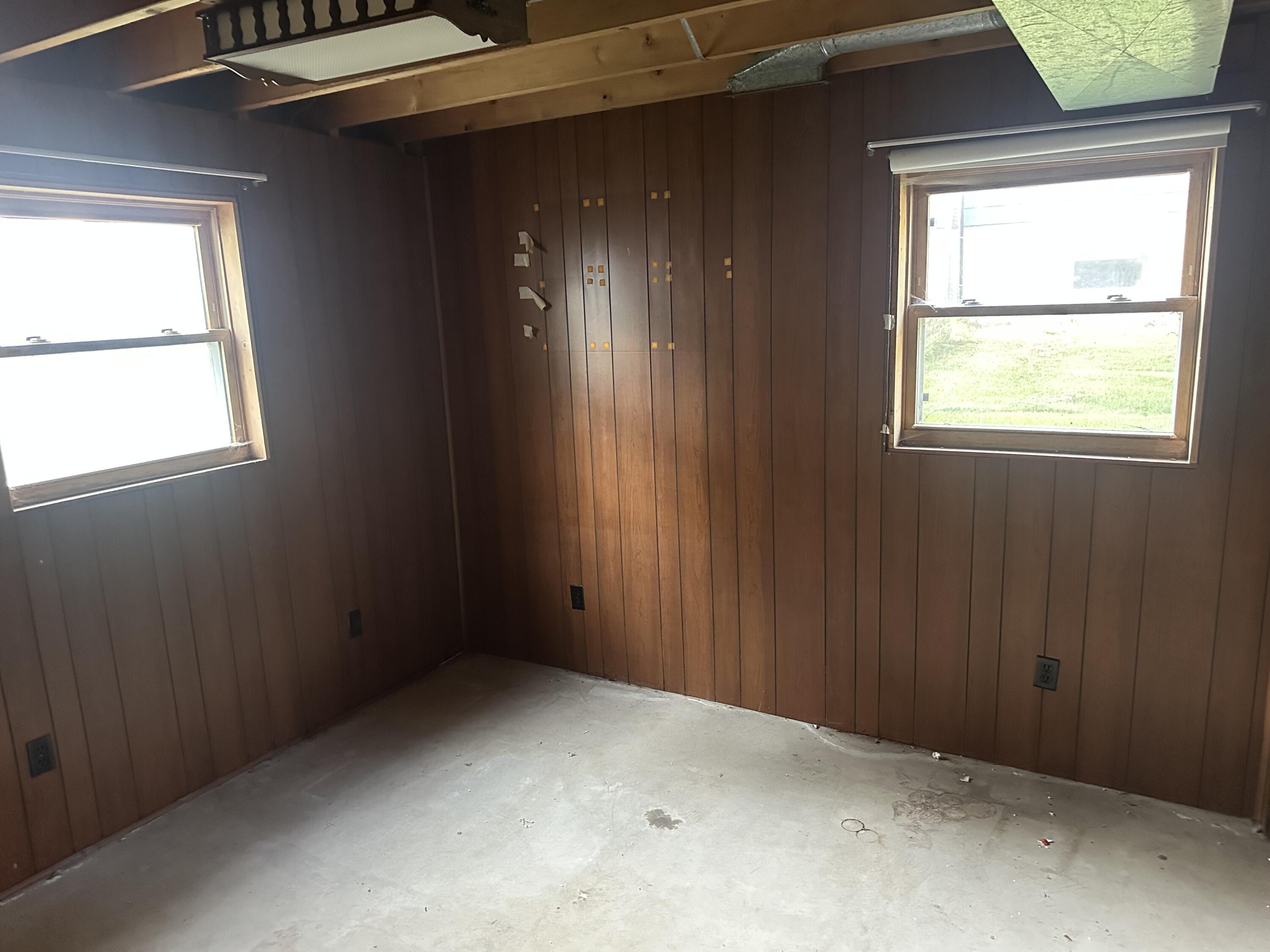240 Rush Court Hobart, IN 46342 - Photo 15 of 19 an empty room with a window