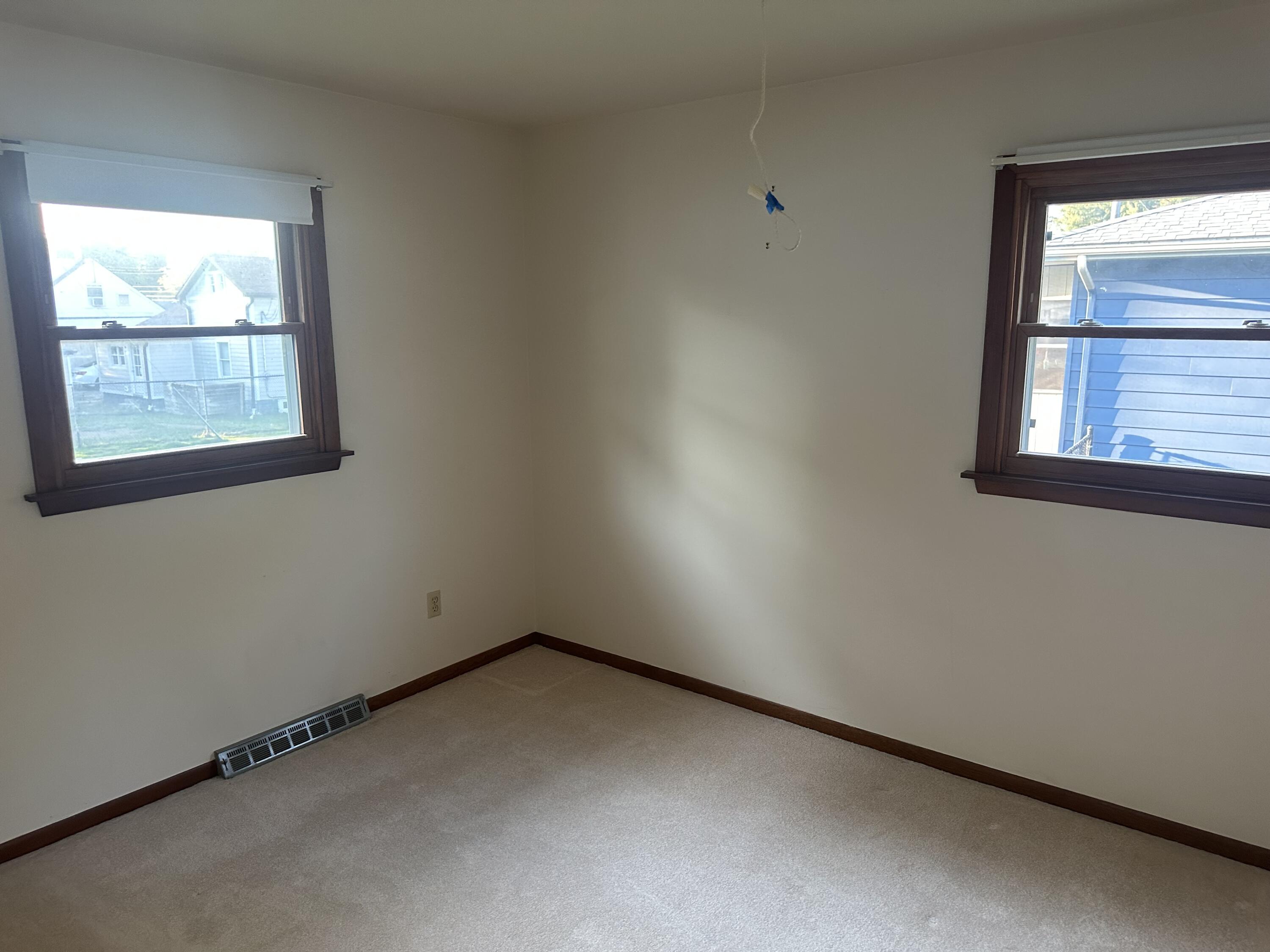 240 Rush Court Hobart, IN 46342 - Photo 10 of 19 an empty room with a window