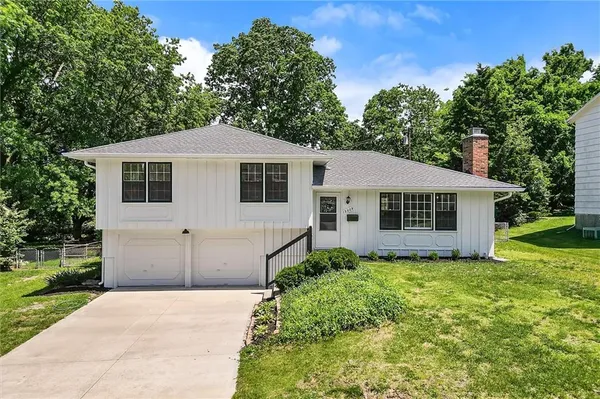 $315,000 | 13509 Belmead Avenue, Grandview, MO 64030
