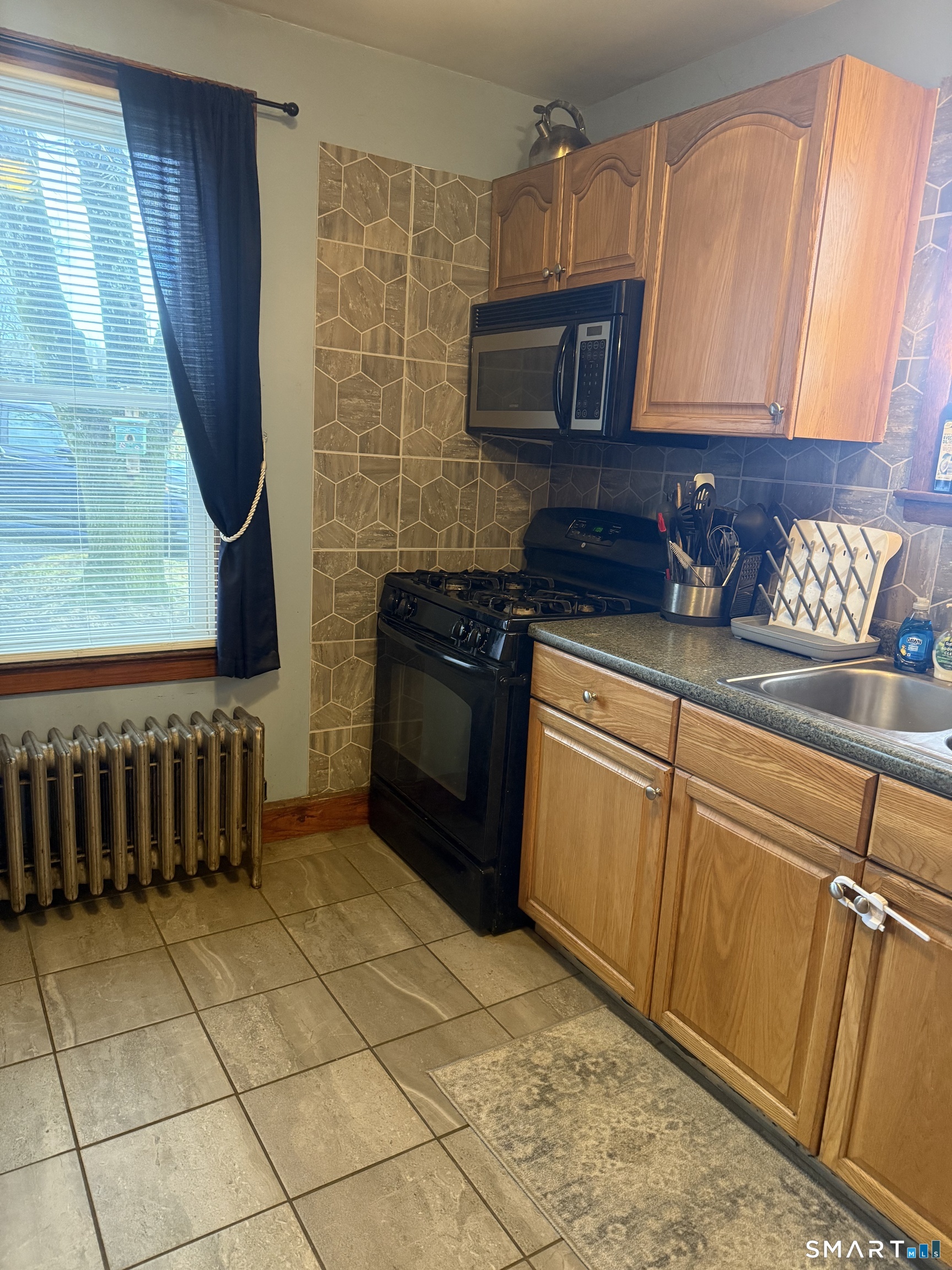 110 Oneco Street Norwich, CT 06360 - Photo 4 of 16