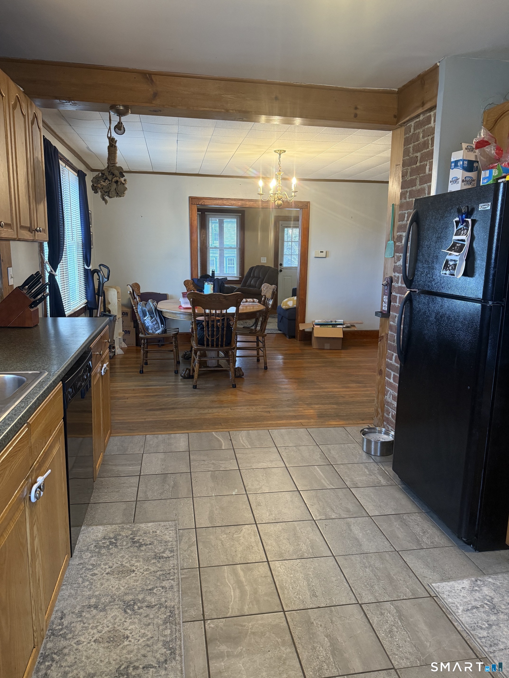 110 Oneco Street Norwich, CT 06360 - Photo 5 of 16