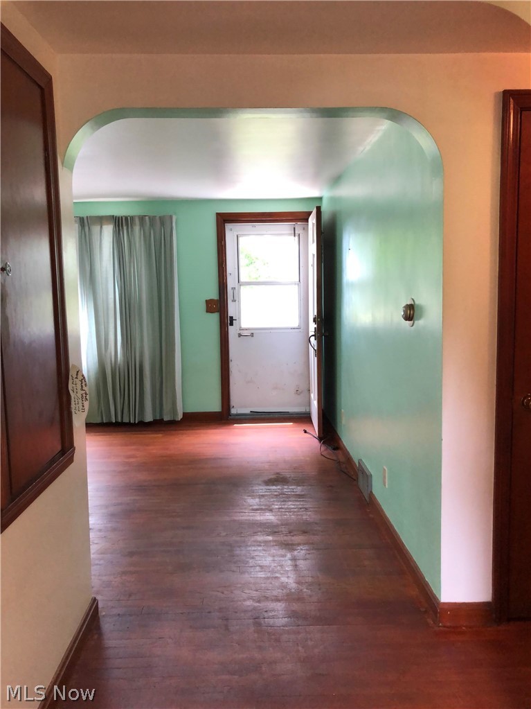 13104 Chardon-Windsor Road Chardon, OH 44024 - Photo 11 of 21 Gallery Image 11