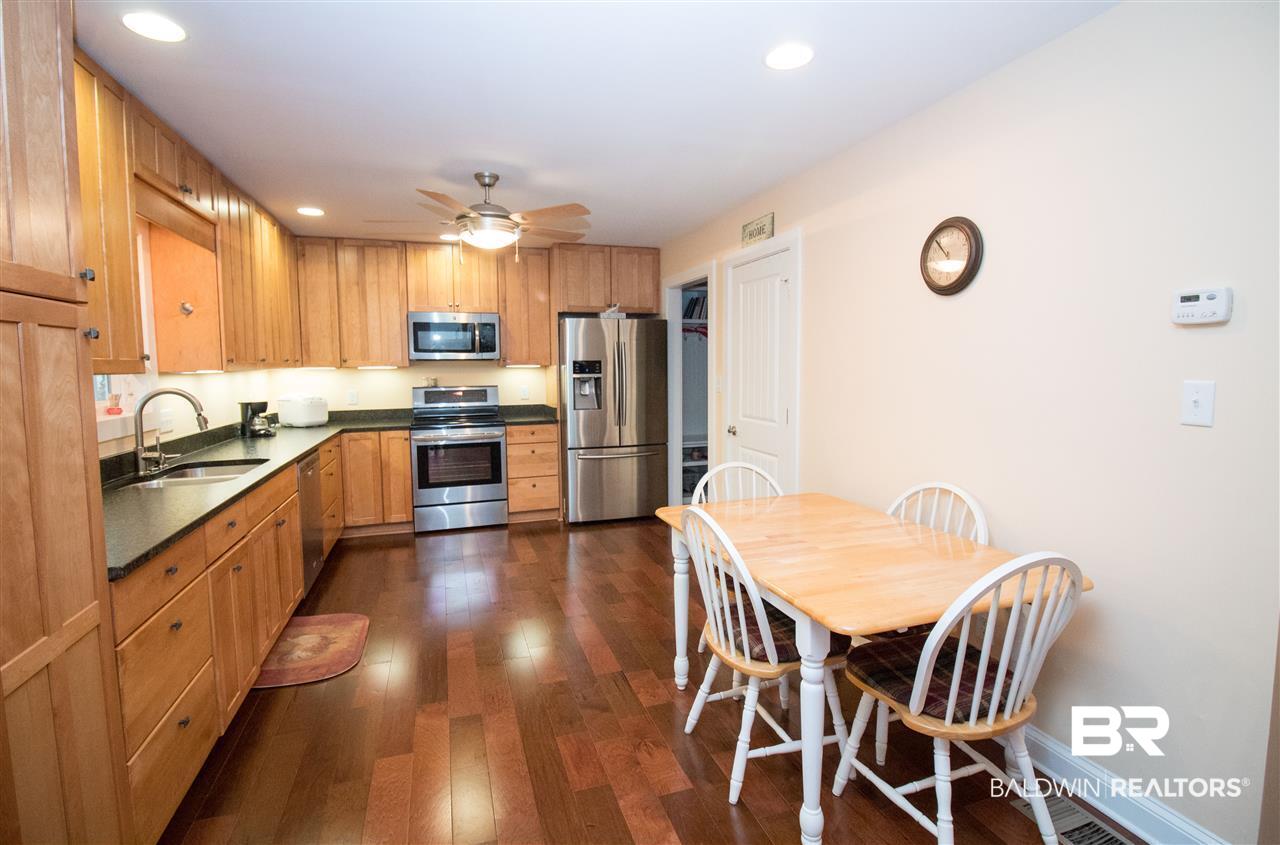 605 Johnson Avenue Fairhope, AL 36532 - Photo 10 of 31