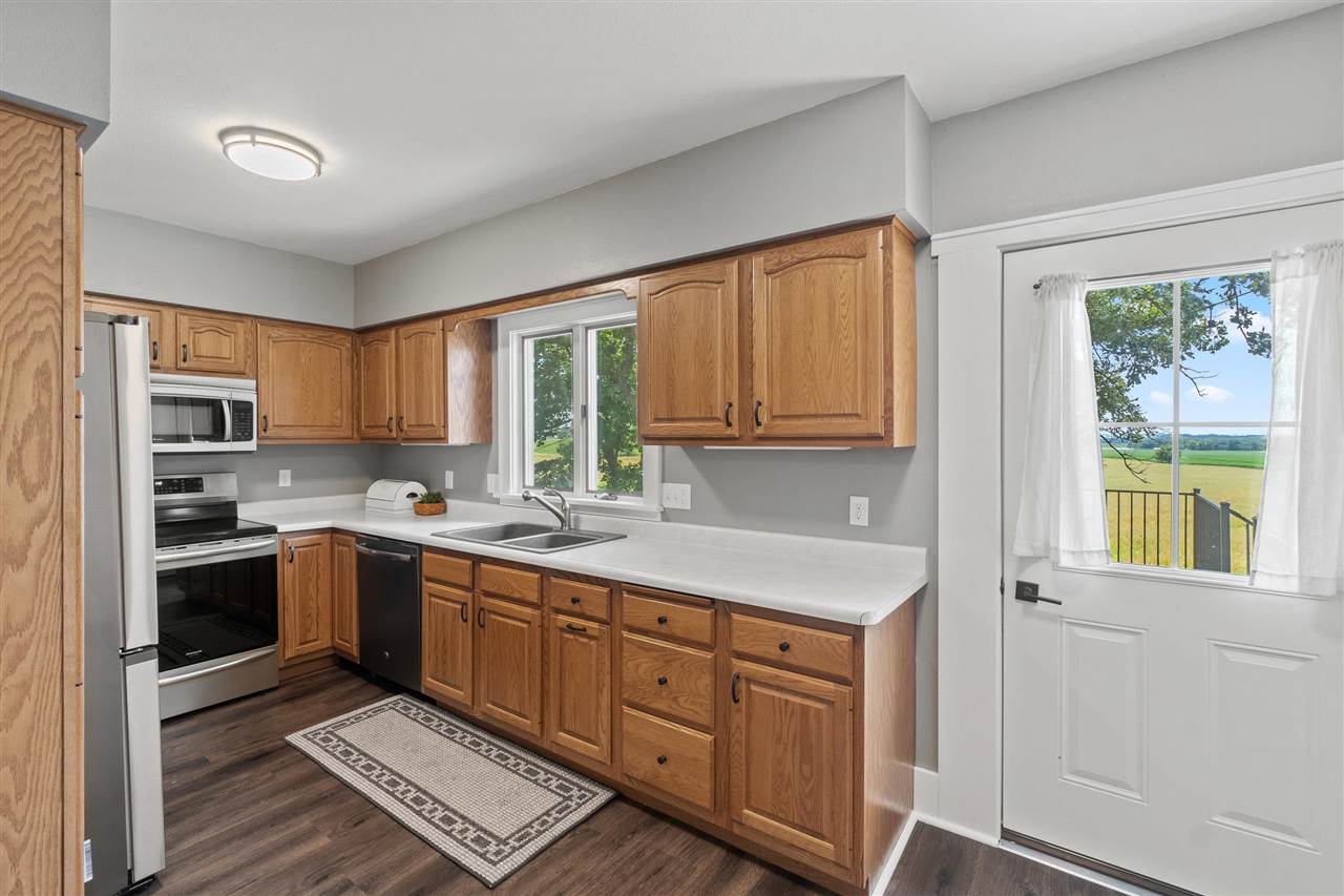 2115 Johnson-Washington Road Southwest Kalona, IA 52247 - Photo 12 of 52 Gallery Image 12