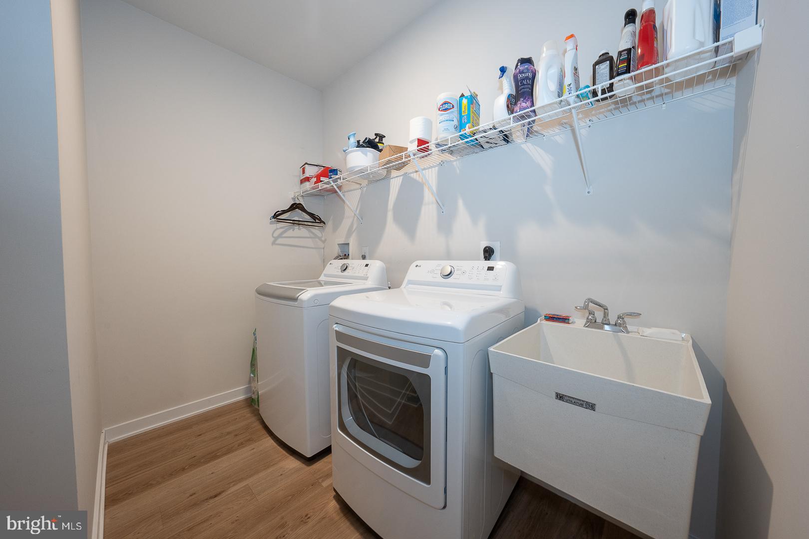 724 Switchman Road Media, PA 19063 - Photo 27 of 70 a utility room with dryer and washer