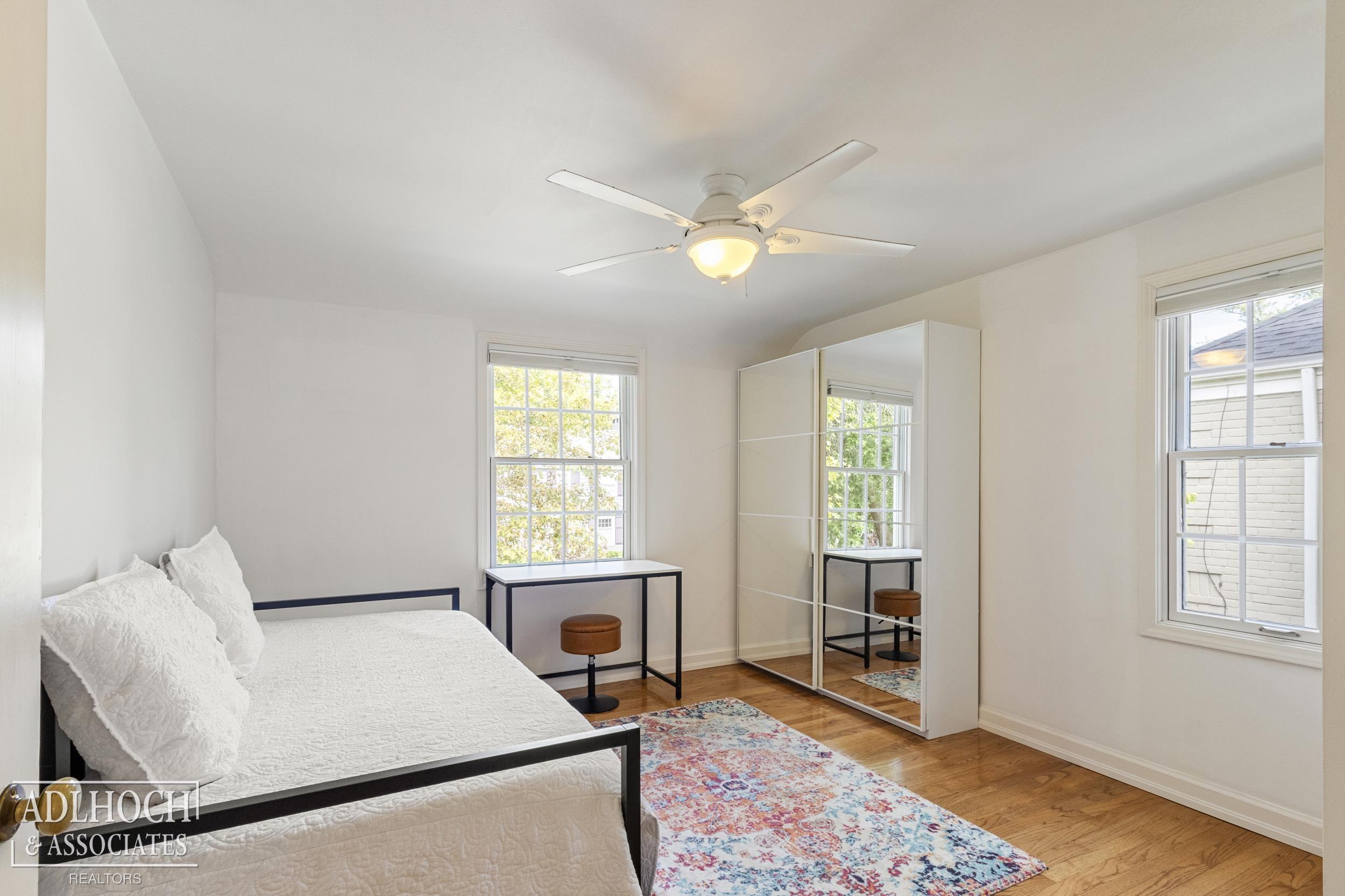 211 McMillan Road Grosse Pointe, MI 48236 - Photo 22 of 34 50145432-2115f73d-f97a-47d1-a190-9fc240e5175f.JPG