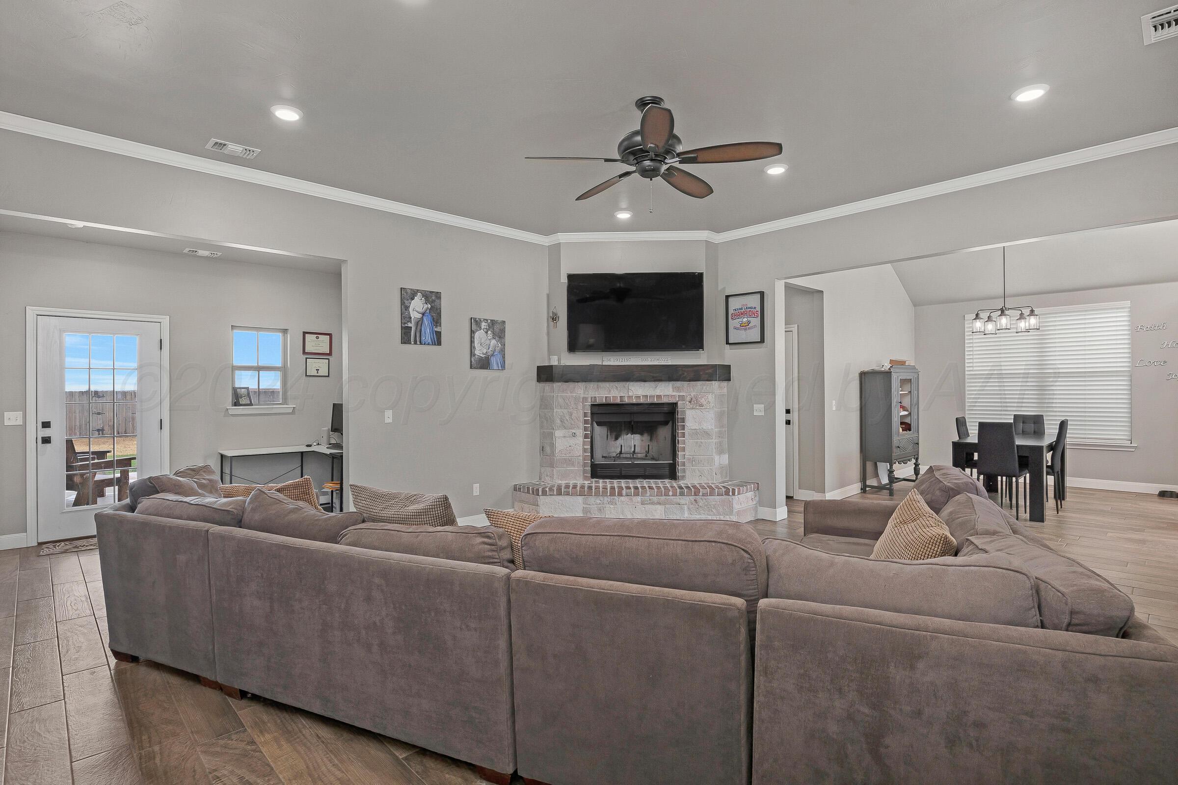 007_Living Room 3