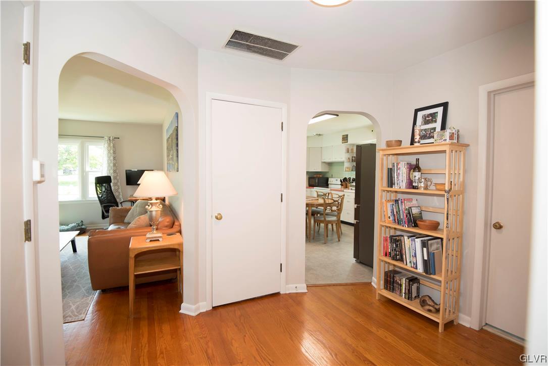 320 Hamilton Avenue Bethlehem, PA 18017 - Photo 30 of 43