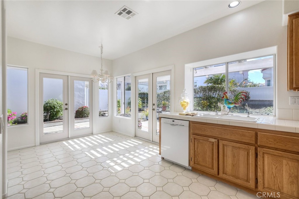 4993 Lamia Way Oceanside, CA 92056 - Photo 11 of 37