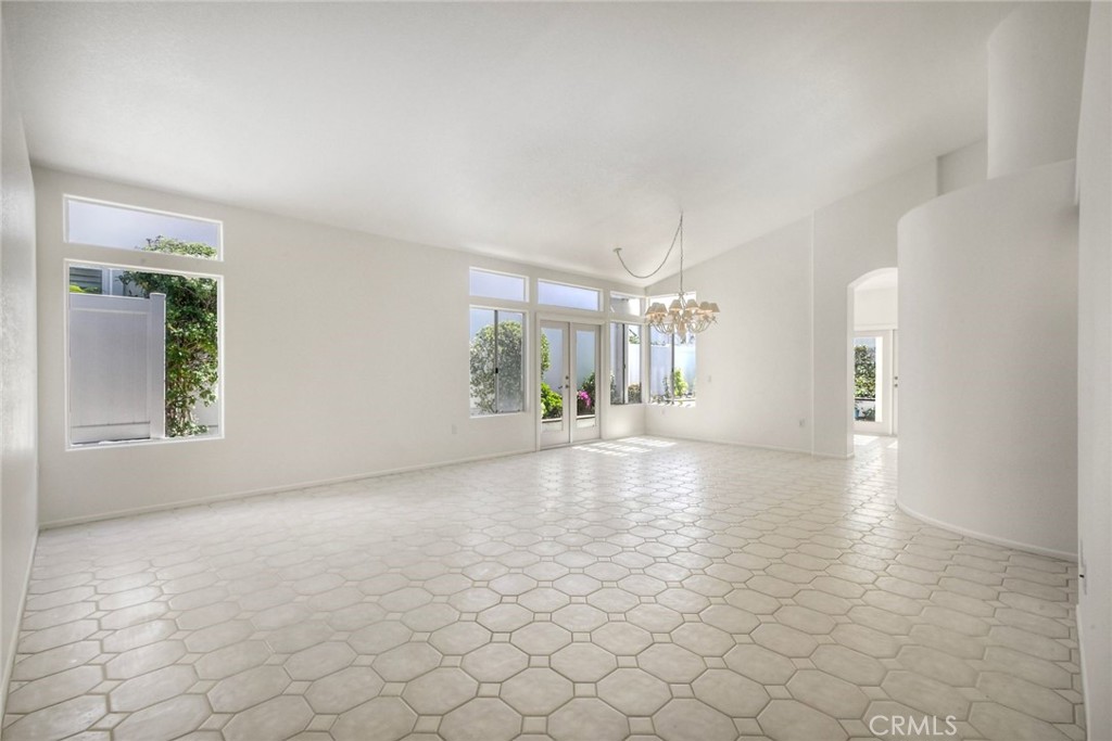 4993 Lamia Way Oceanside, CA 92056 - Photo 4 of 37