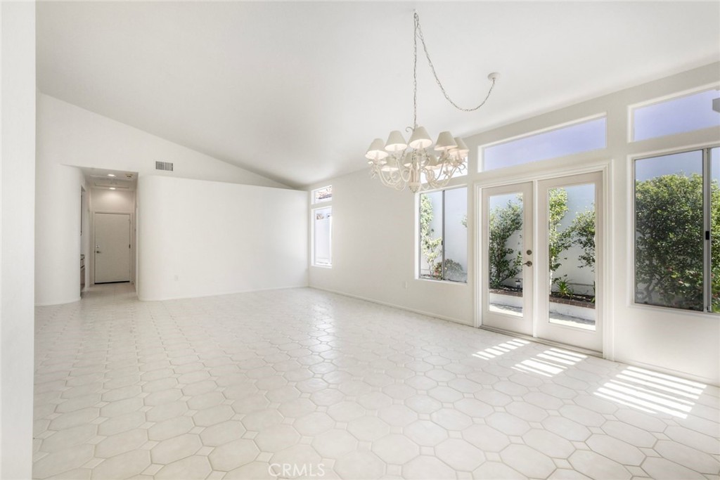 4993 Lamia Way Oceanside, CA 92056 - Photo 7 of 37