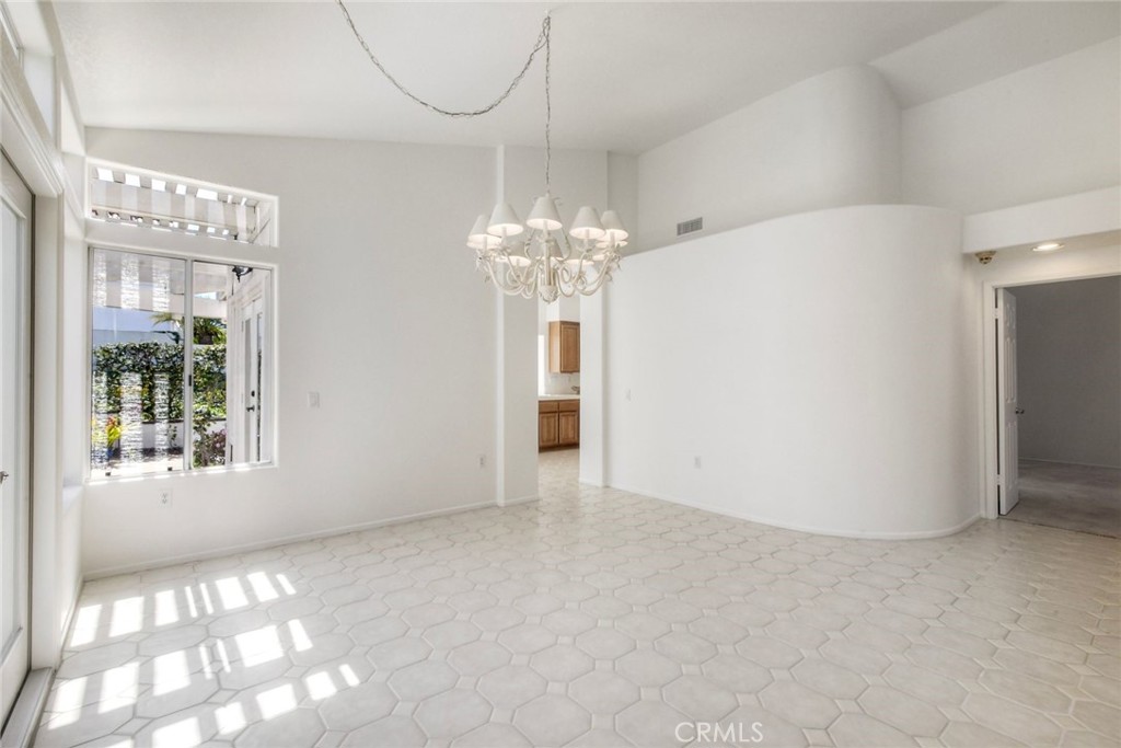 4993 Lamia Way Oceanside, CA 92056 - Photo 8 of 37