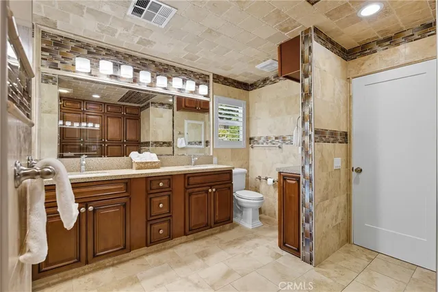 $1,350,000 | 7003 Monaco Parkway, Orange, CA 92867