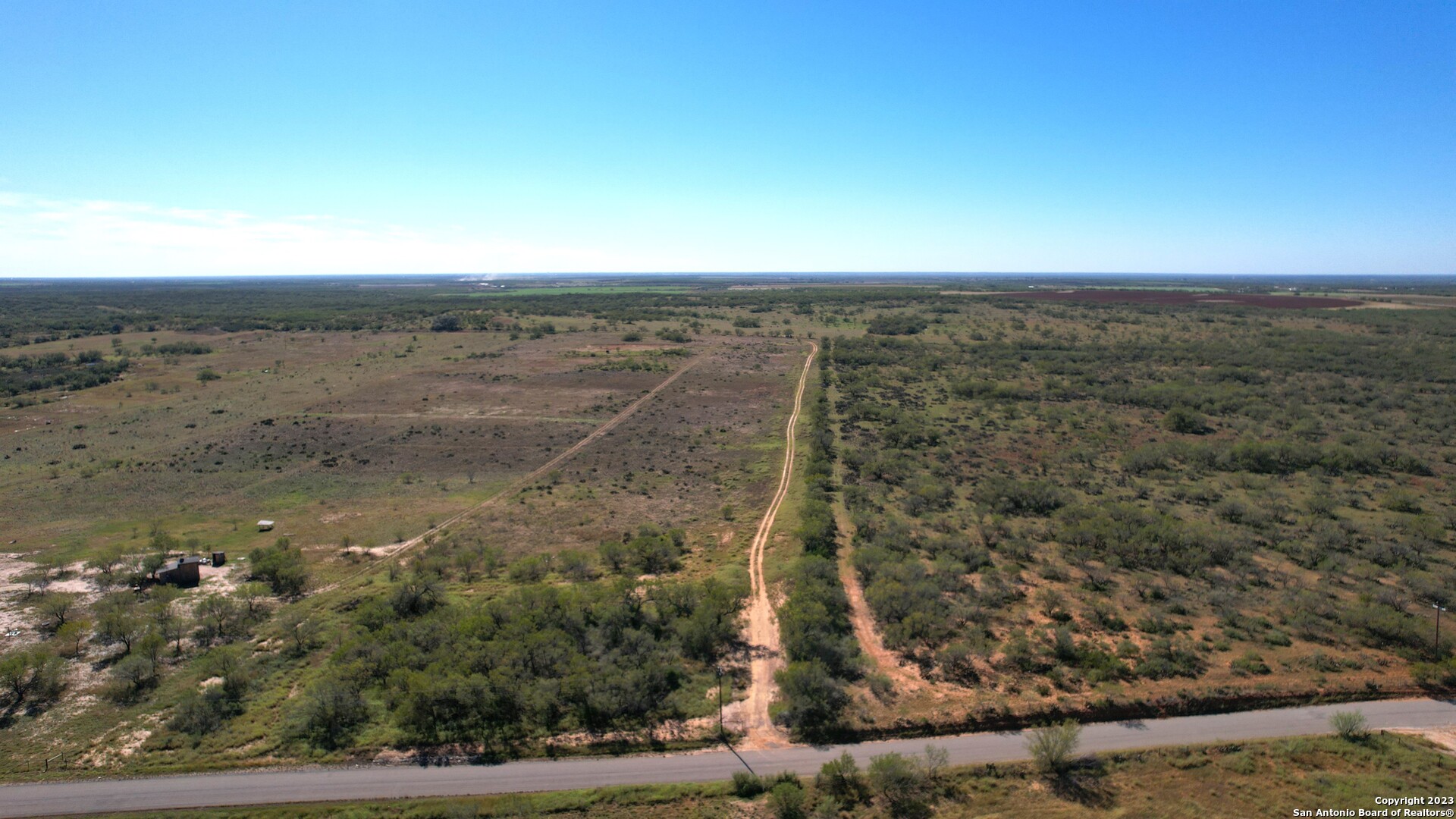 1913 County Road 3000 Pearsall, TX 78061 - Photo 2 of 38 a view of a city
