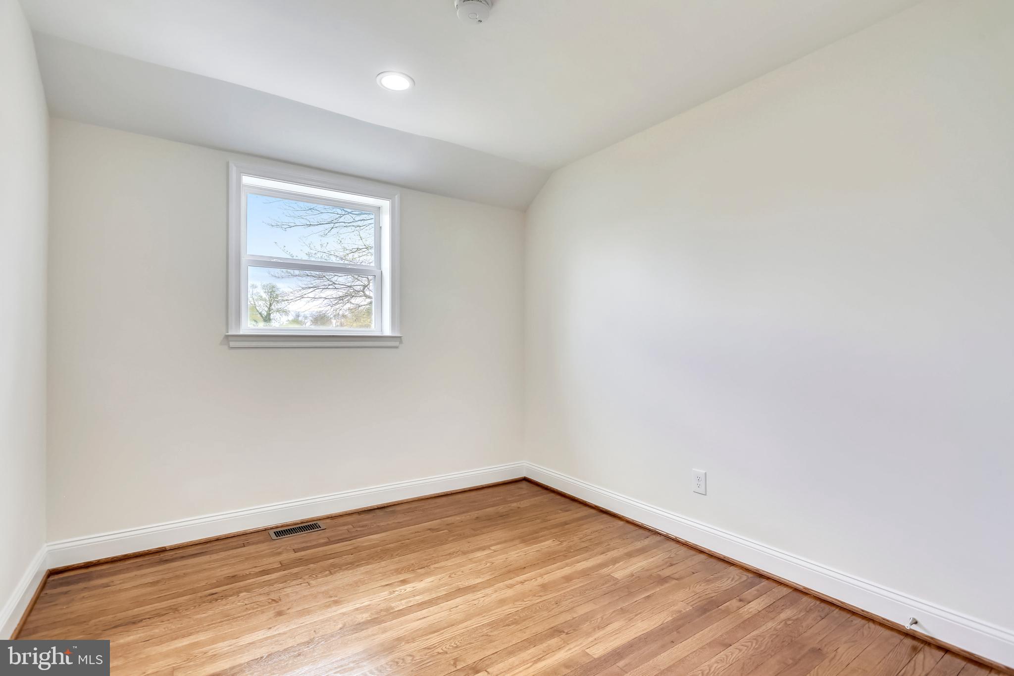 12728 Gould Road Silver Spring, MD 20906 - Photo 13 of 28 Gallery Image 13