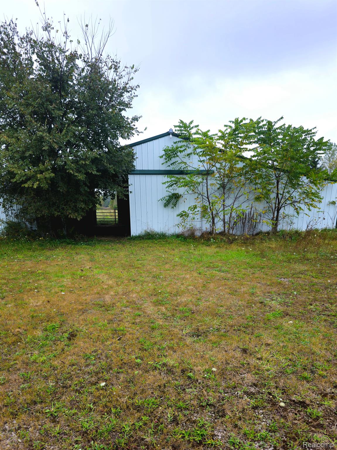 11040 Potter Road Flushing, MI 48433 - Photo 14 of 19 Horse Barn with electric and water