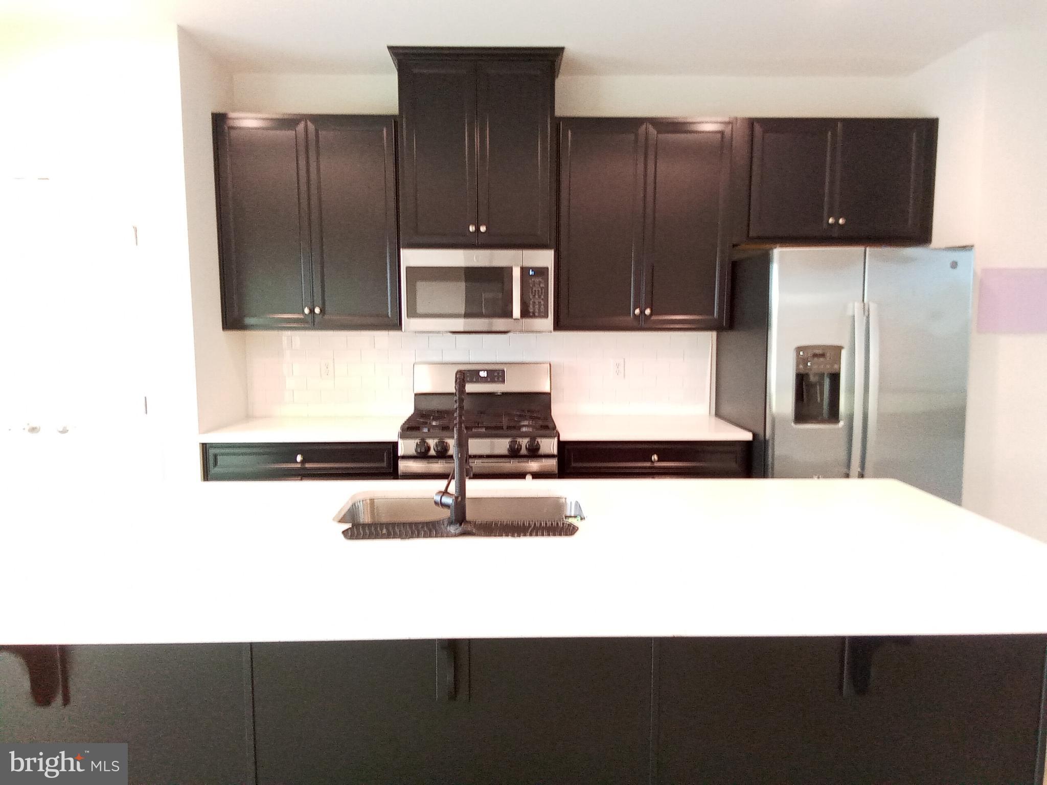 31 Roundstone Run Swedesboro, NJ 08085 - Photo 22 of 37 Kitchen