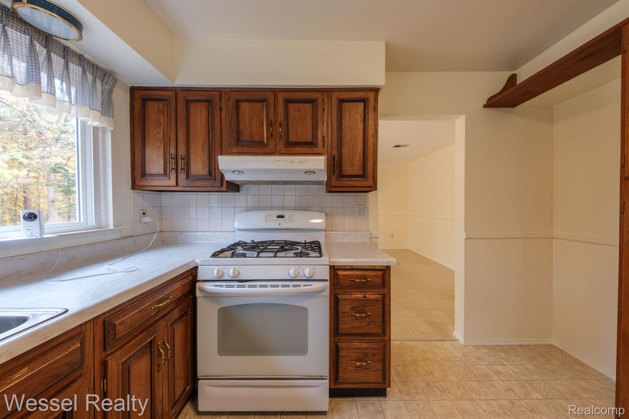855 Townsend Road Leonard, MI 48367 - Photo 7 of 39 Gallery Image 7