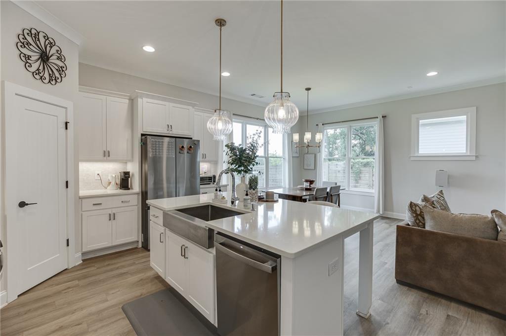 3546 Sandy Woods Lane Stone Mountain, GA 30083 - Photo 16 of 44