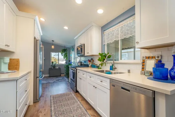$375,000 | 10685 Blackburn Place, Unit 38, Ventura, CA 93004