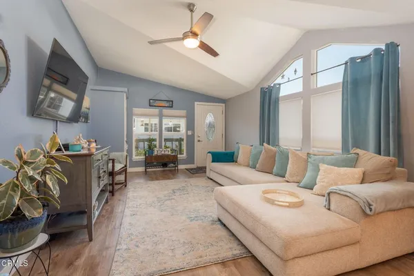 $375,000 | 10685 Blackburn Place, Unit 38, Ventura, CA 93004