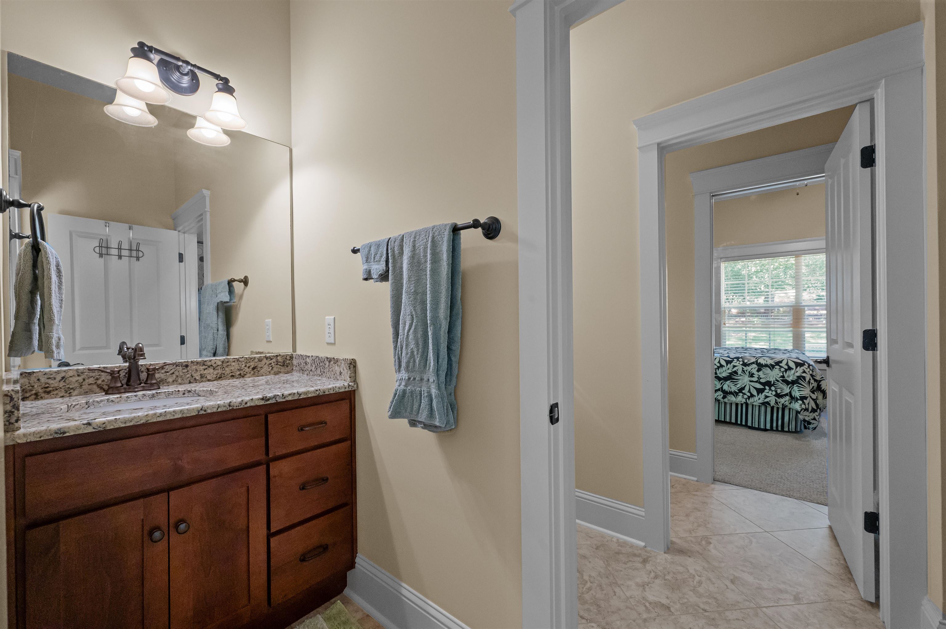 8955 North Lamhatty Lane Daphne, AL 36526 - Photo 47 of 73 Jack and Jill Bathroom