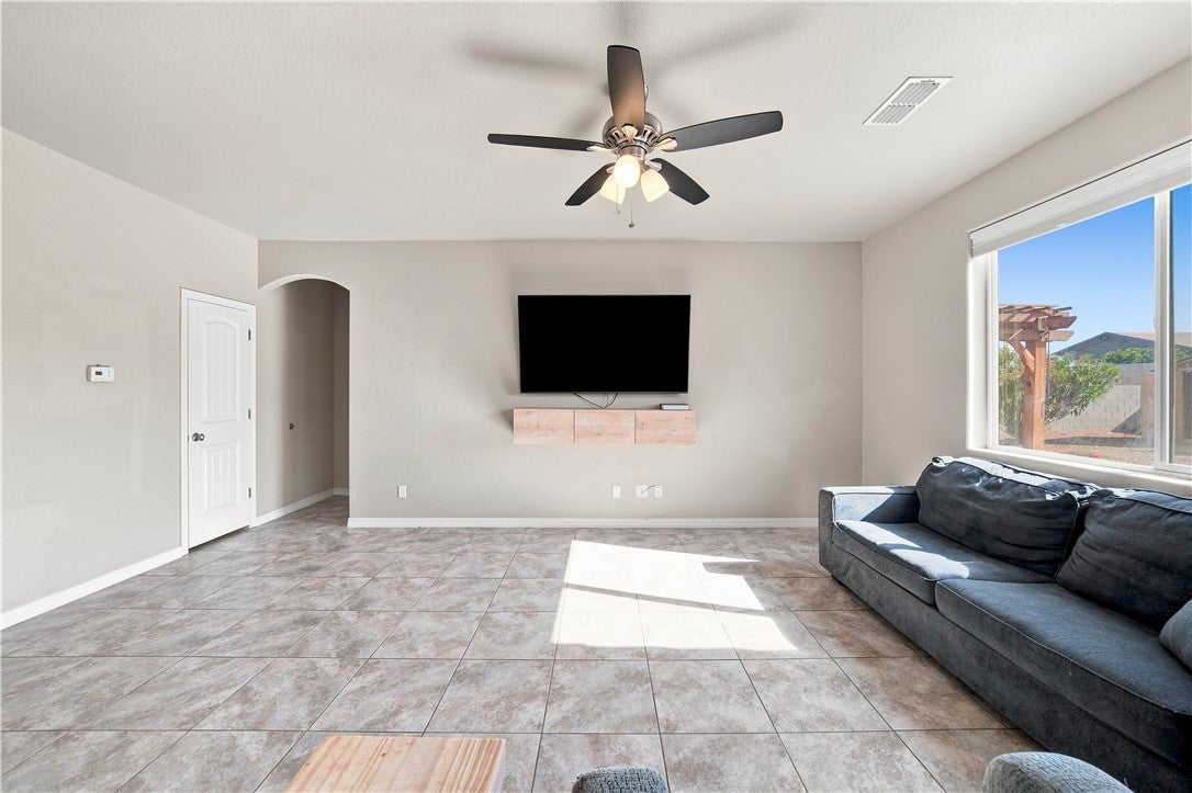 5353 Eagle View Road Kingman, AZ 86409 - Photo 7 of 66 Gallery Image 7