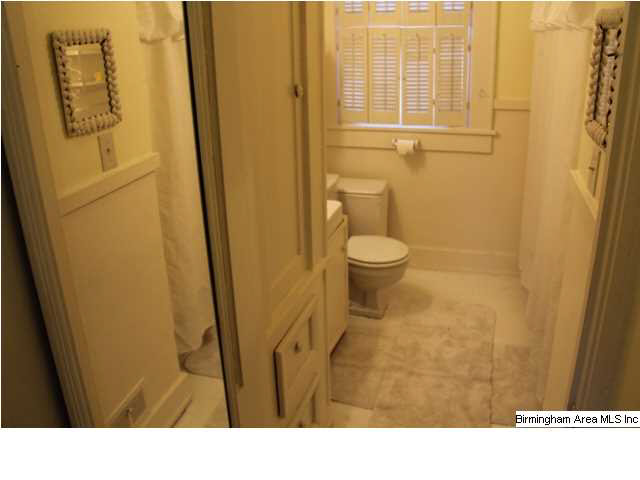 1411 Sutherland Place Birmingham, AL 35209 - Photo 12 of 15