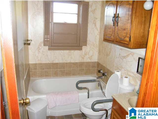 424 Black Creek Road Birmingham, AL 35217 - Photo 7 of 17