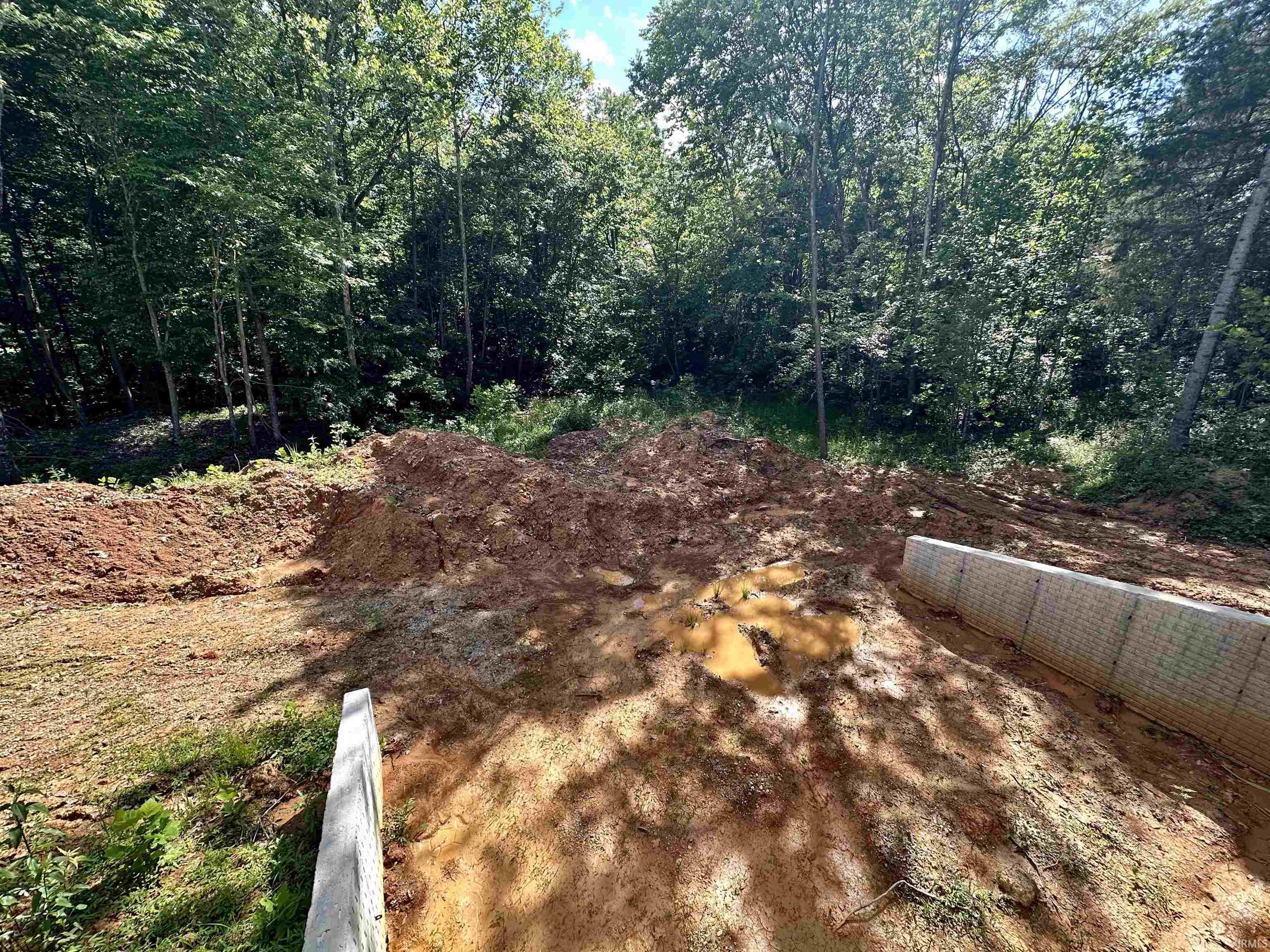 223 Kings Way Bedford, IN 47421 - Photo 18 of 18 Gallery Image 18