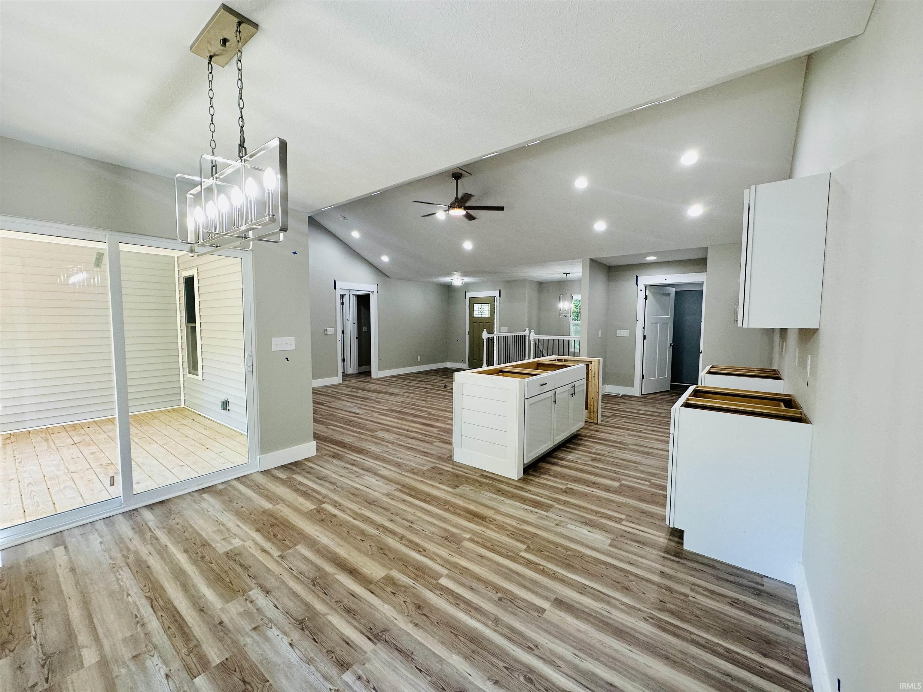 223 Kings Way Bedford, IN 47421 - Photo 5 of 18 Gallery Image 5