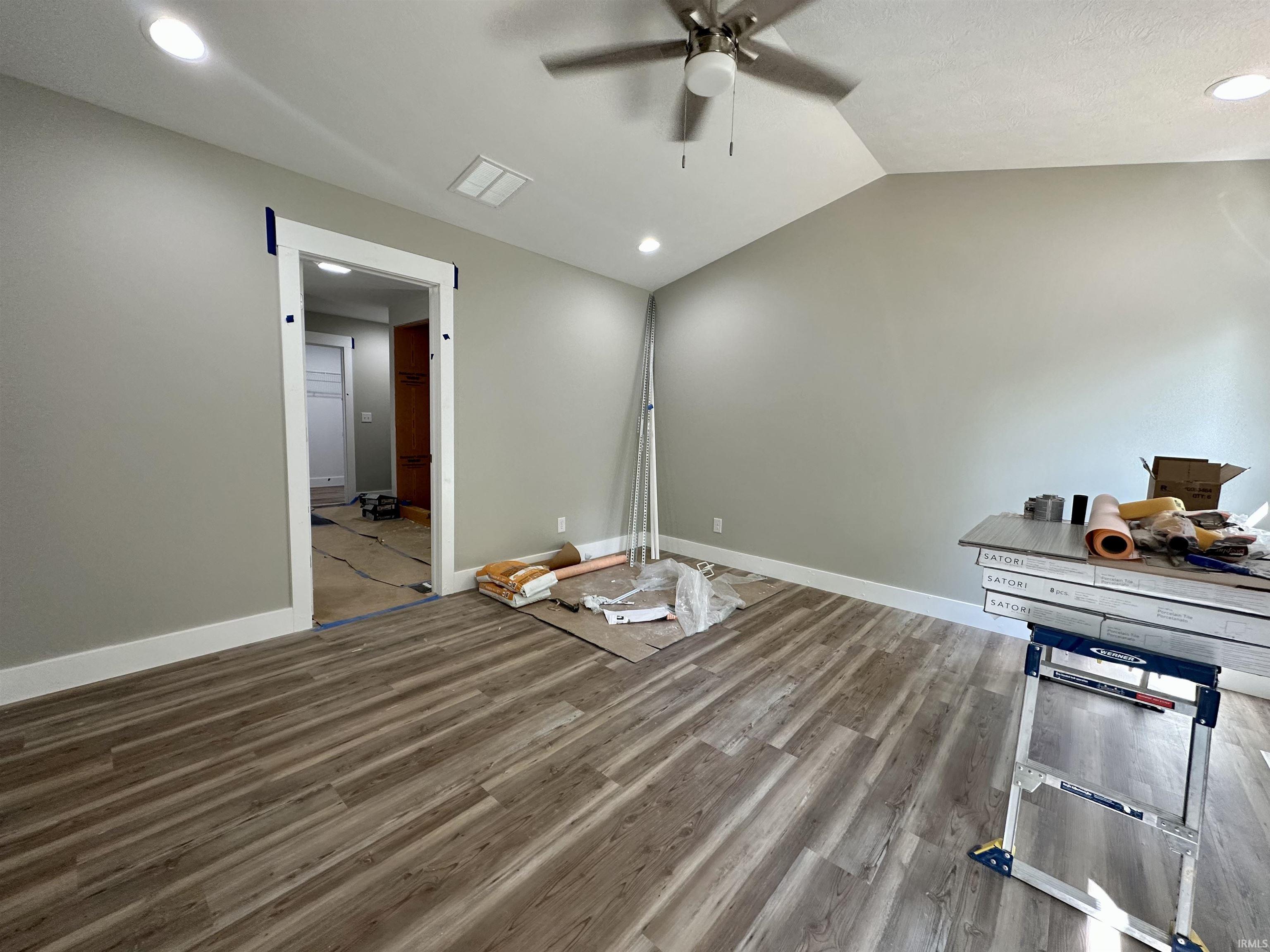 223 Kings Way Bedford, IN 47421 - Photo 8 of 18 Gallery Image 8