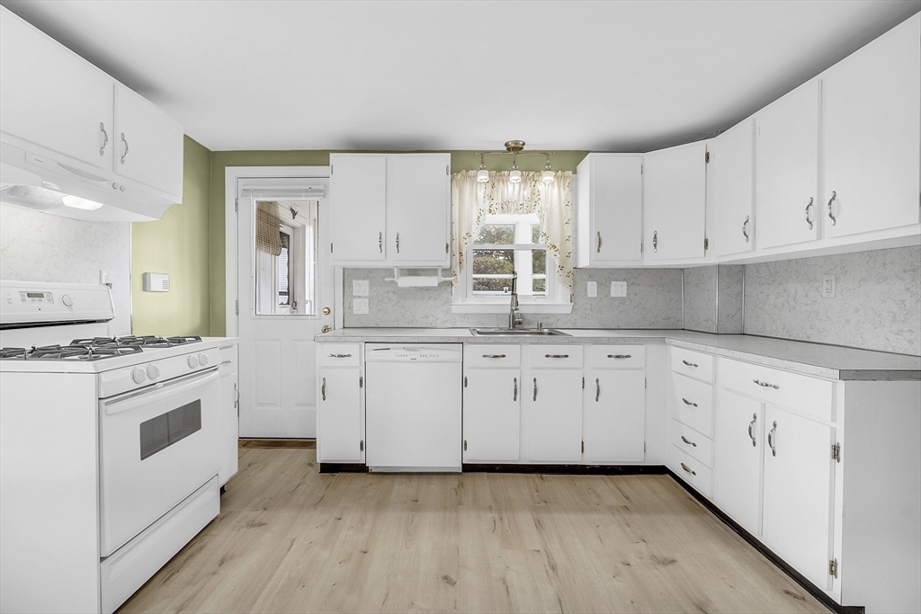 12 Curran Road Lynn, MA 01905 - Photo 7 of 40 Gallery Image 7
