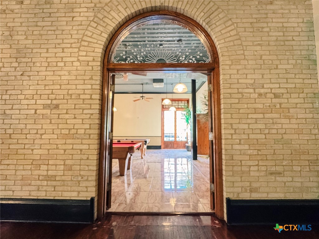 202 East Forrest Street Victoria, TX 77901 - Photo 19 of 47 a view of living room
