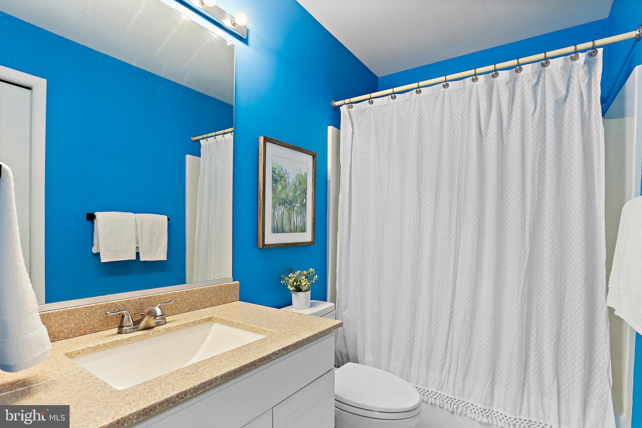 6914 Parchment Rise Columbia, MD 21044 - Photo 27 of 39 Full bathroom in upper level hallway