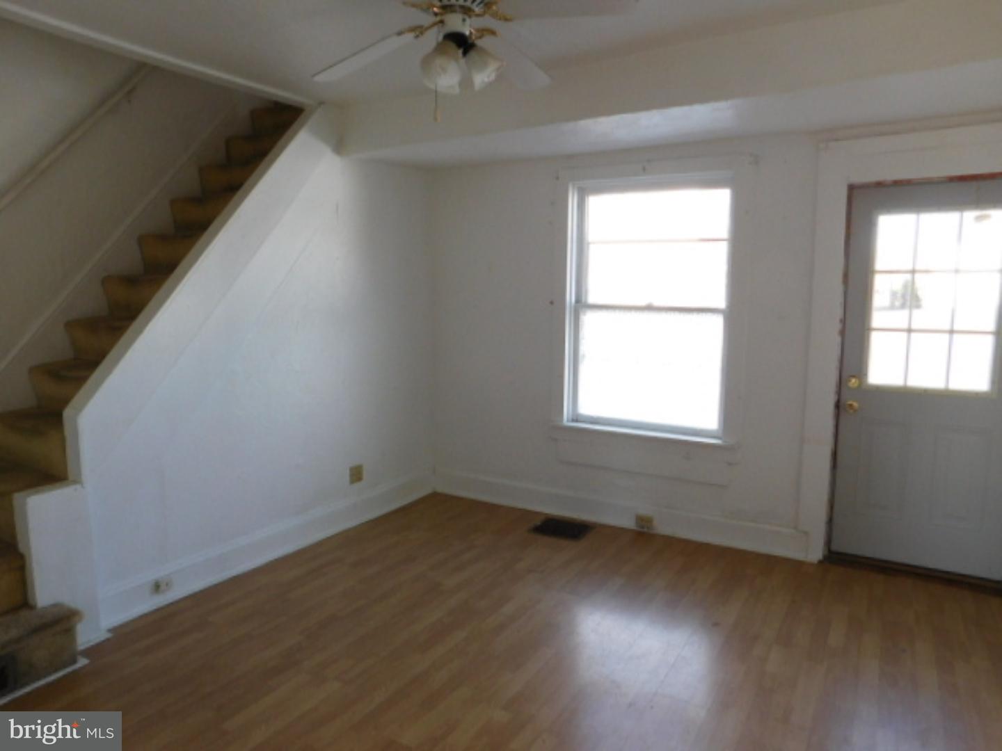 405 Haig Boulevard Reading, PA 19607 - Photo 11 of 19 Living Room