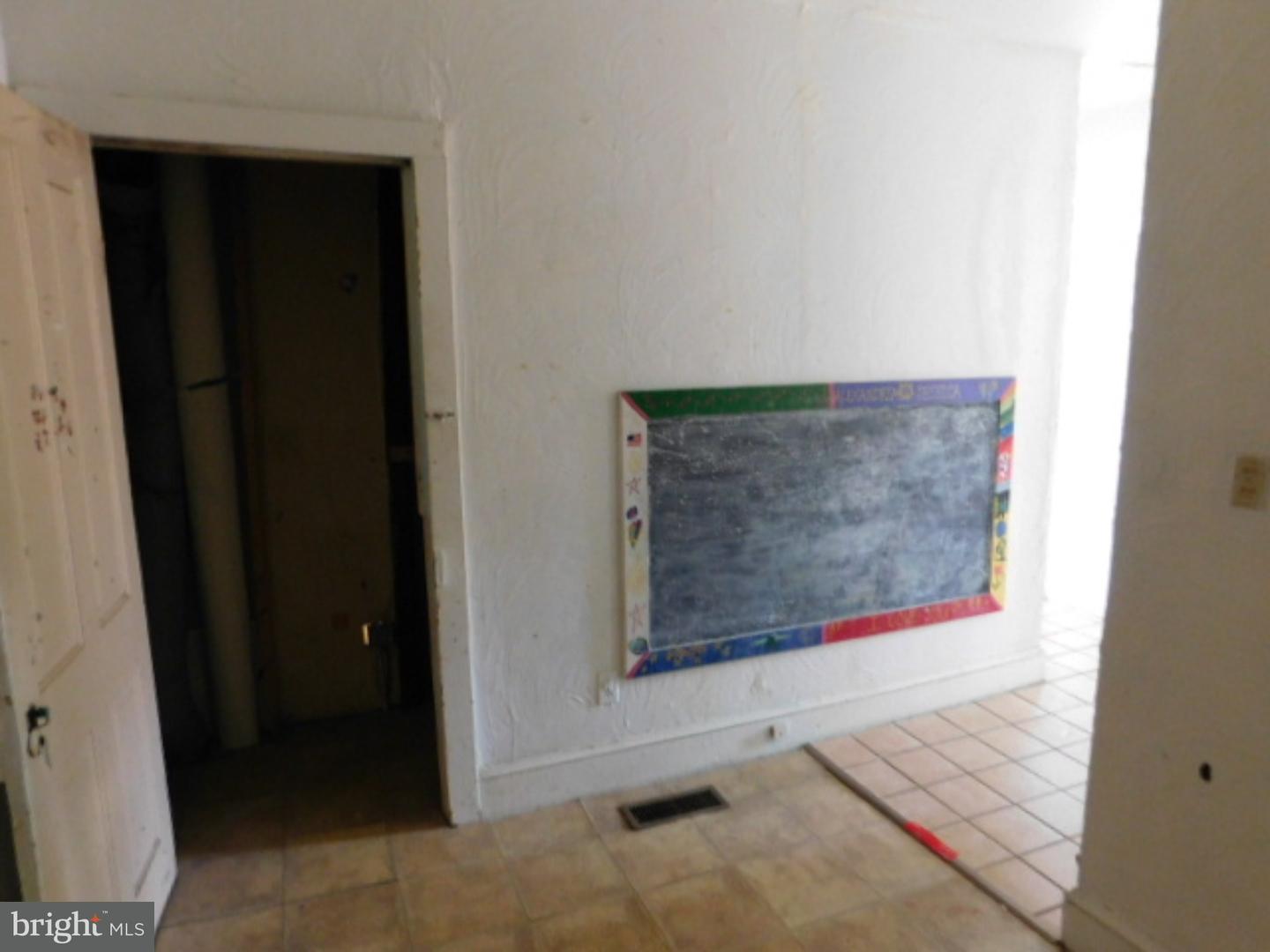 405 Haig Boulevard Reading, PA 19607 - Photo 16 of 19 Hallway