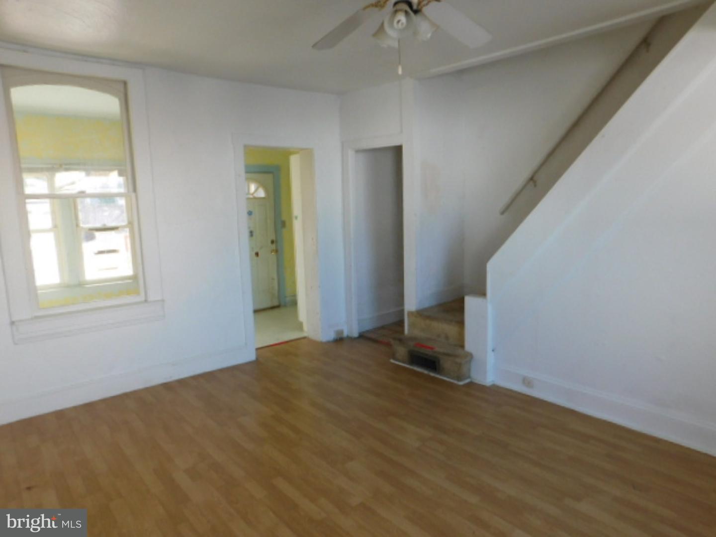 405 Haig Boulevard Reading, PA 19607 - Photo 10 of 19 Living Room