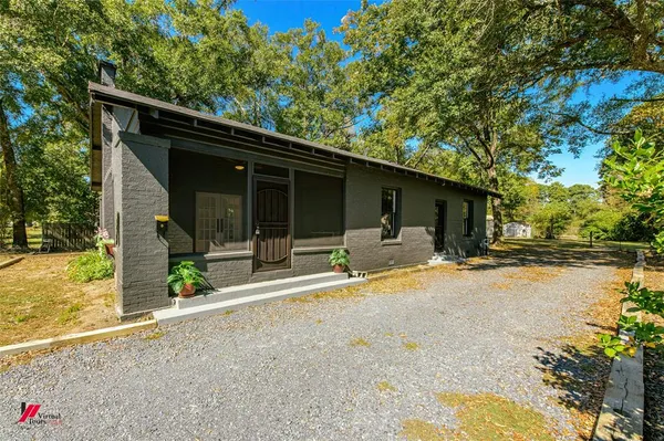 $210,000 | 1505 McArthur Drive, Mansfield, LA 71052