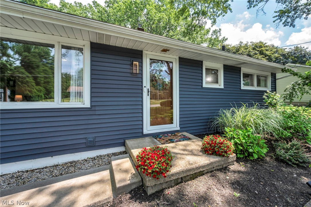 4717 Shriver Road North Canton, OH 44720 - Photo 5 of 49