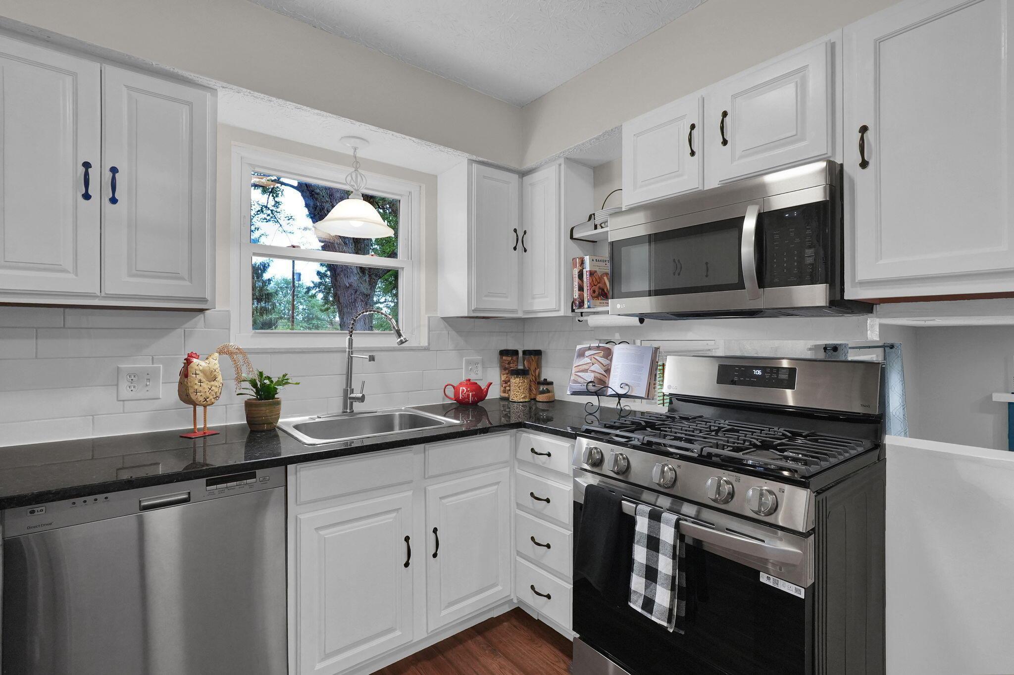 1270 Francisco Road Columbus, OH 43220 - Photo 13 of 36 13-web-or-mls-1270-francisco-rd