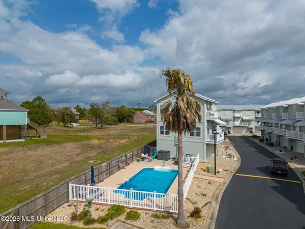 $2,000 | 707 W Beach, Unit 707, Long Beach, MS 39560