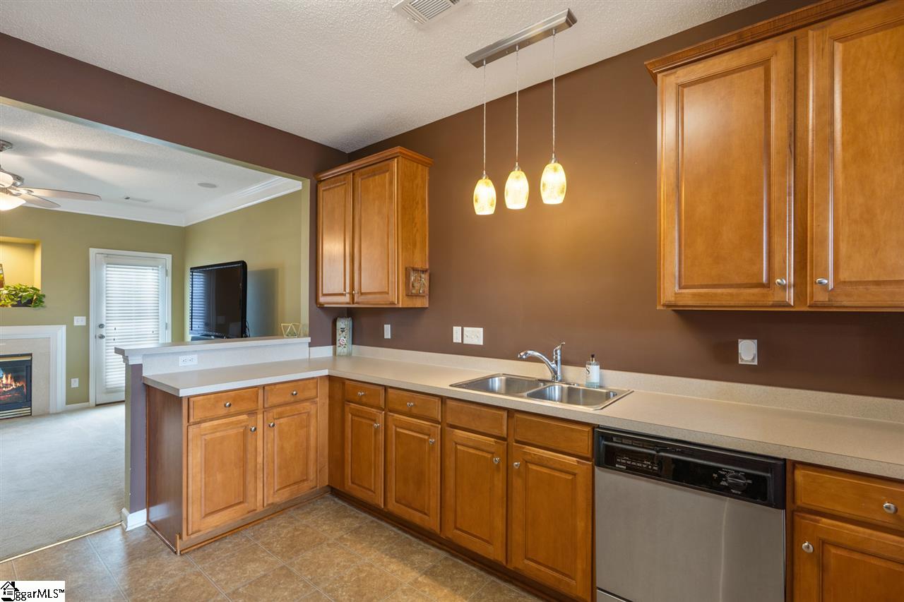 3 Stratus Court Greer, SC 29650 - Photo 7 of 21 Gallery Image 7