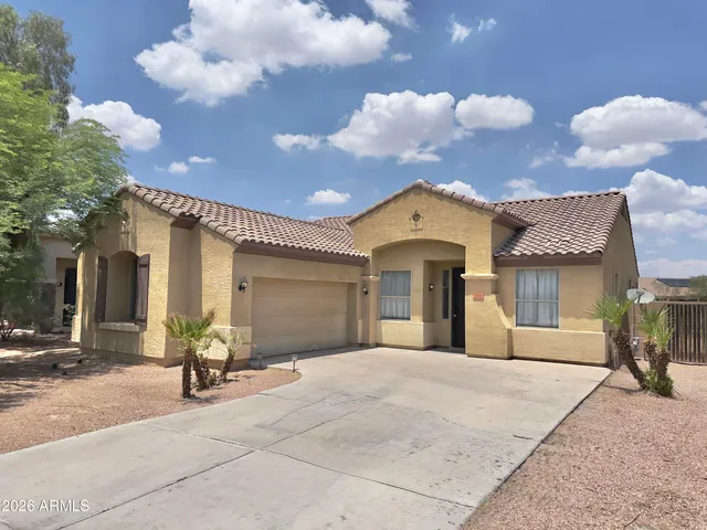 $2,450 | 7116 West Sophie Lane, Laveen, AZ 85339