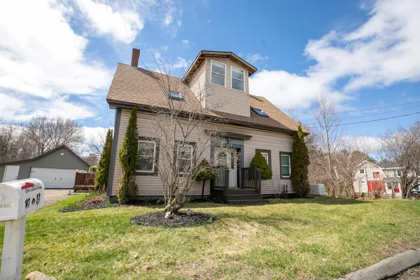 $286,500 | 1105 North Main Street, Brewer, ME 04412