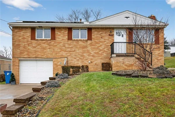 $1,640 | 213 Tilford Road, Pittsburgh, PA 15235