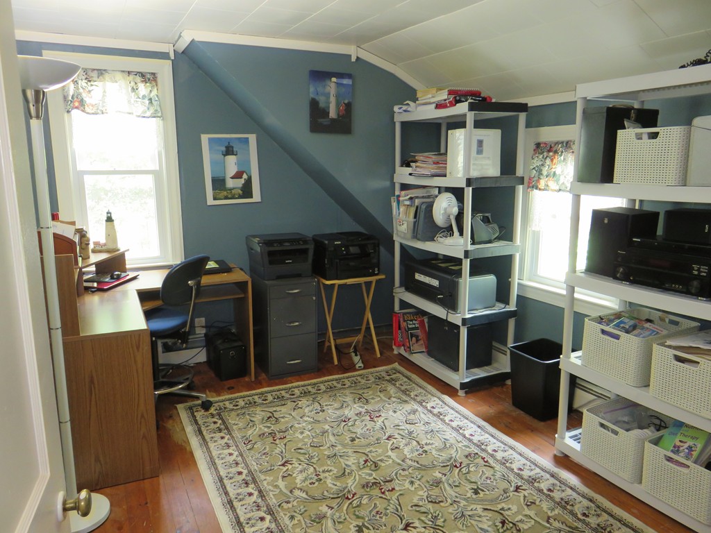 319 Pleasant Street Dunstable, MA 01827 - Photo 18 of 30